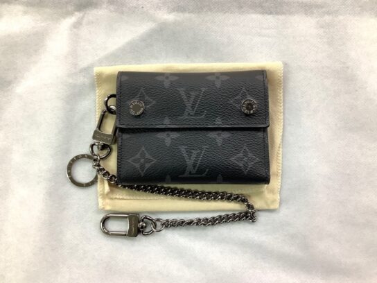 新作爆買い】 LOUIS VUITTON - ヴィトン エピ チェーン コンパクト